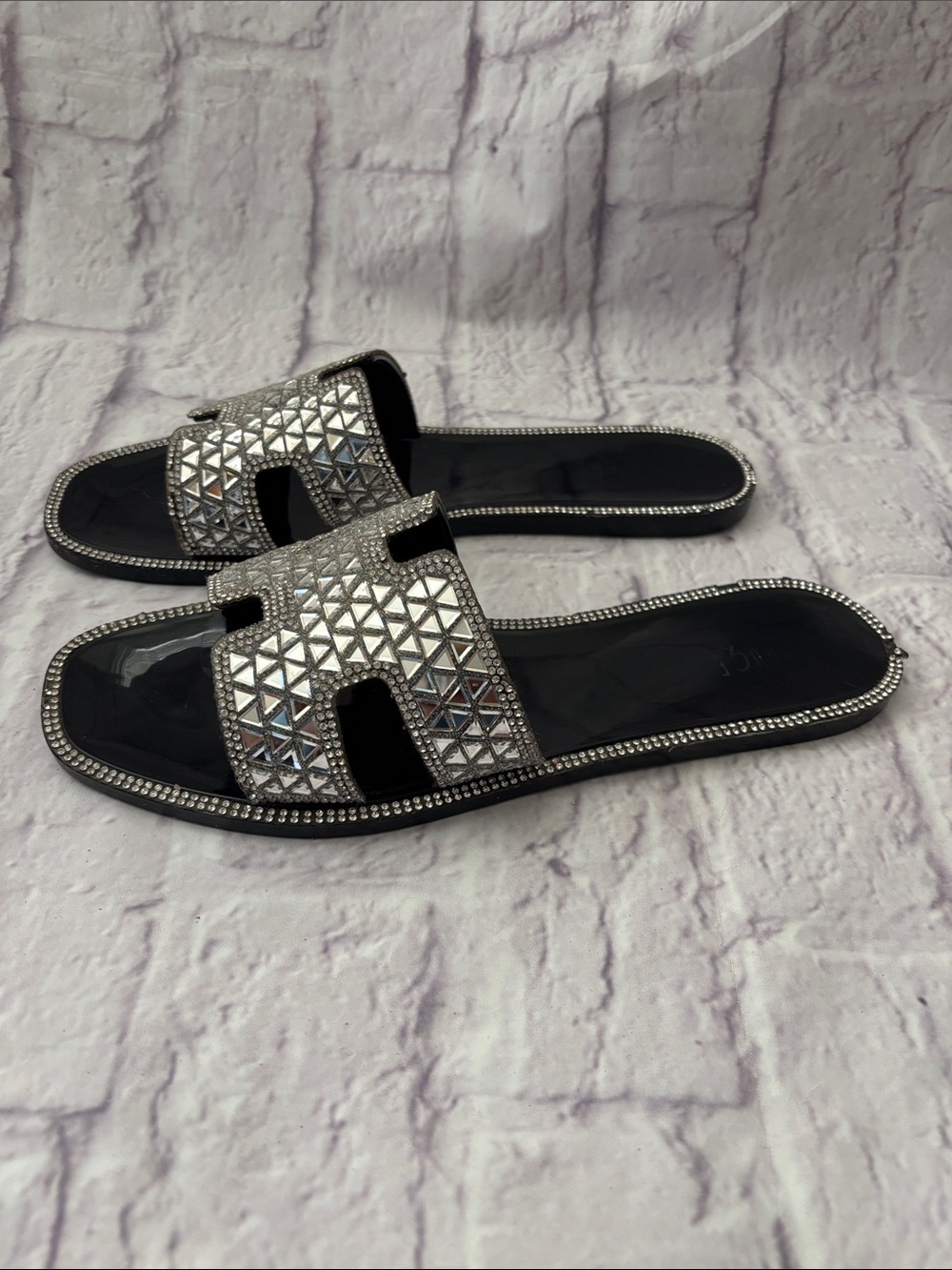 🔵H- ROUGE Black Slide Sandals with Rhinestone Trim - Picture 5 of 12